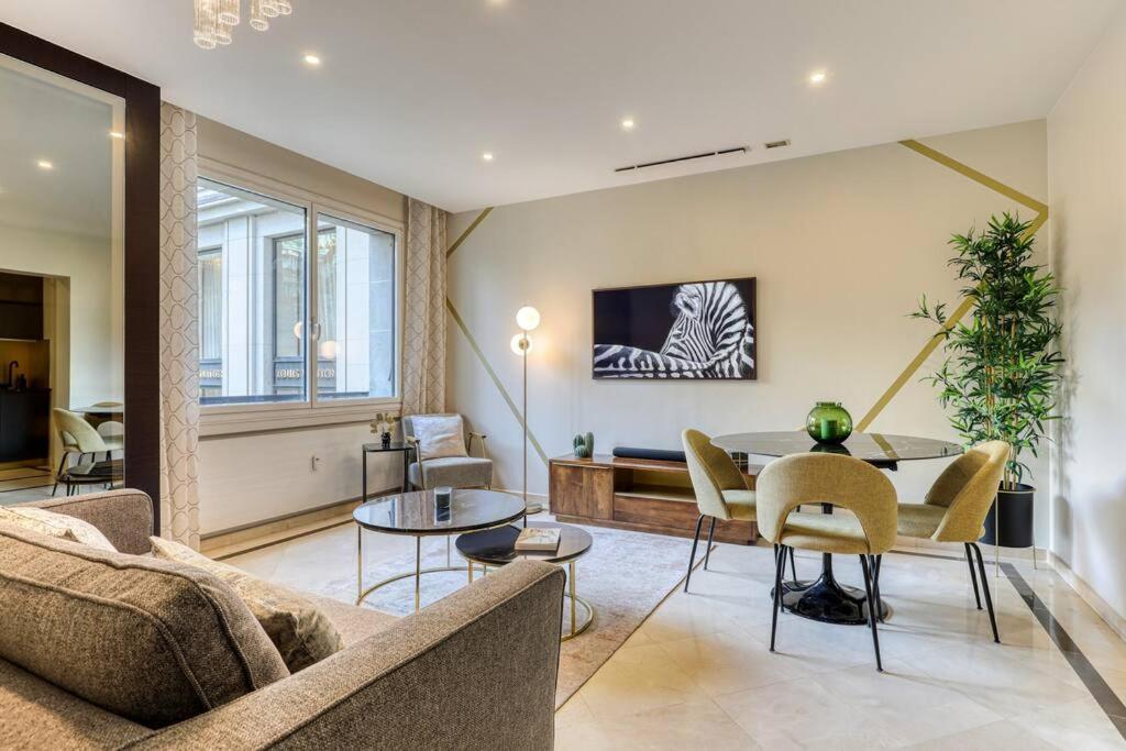 Montaigne Executive Suite Paris Luaran gambar