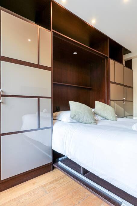 Montaigne Executive Suite Paris Luaran gambar